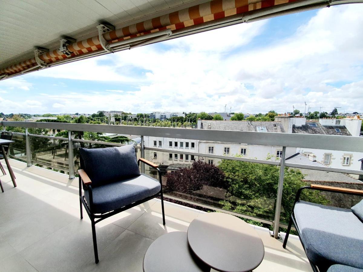 Grand Appartement De Standing Avec Terrasse Vue Port Au Centre De วานส์ ภายนอก รูปภาพ